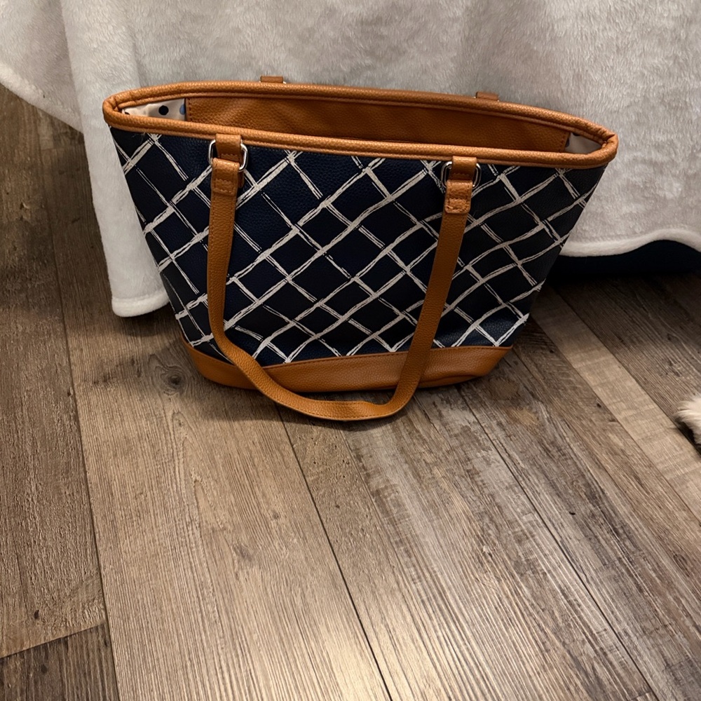 Thirty-one Navy and Tan Tote Bag